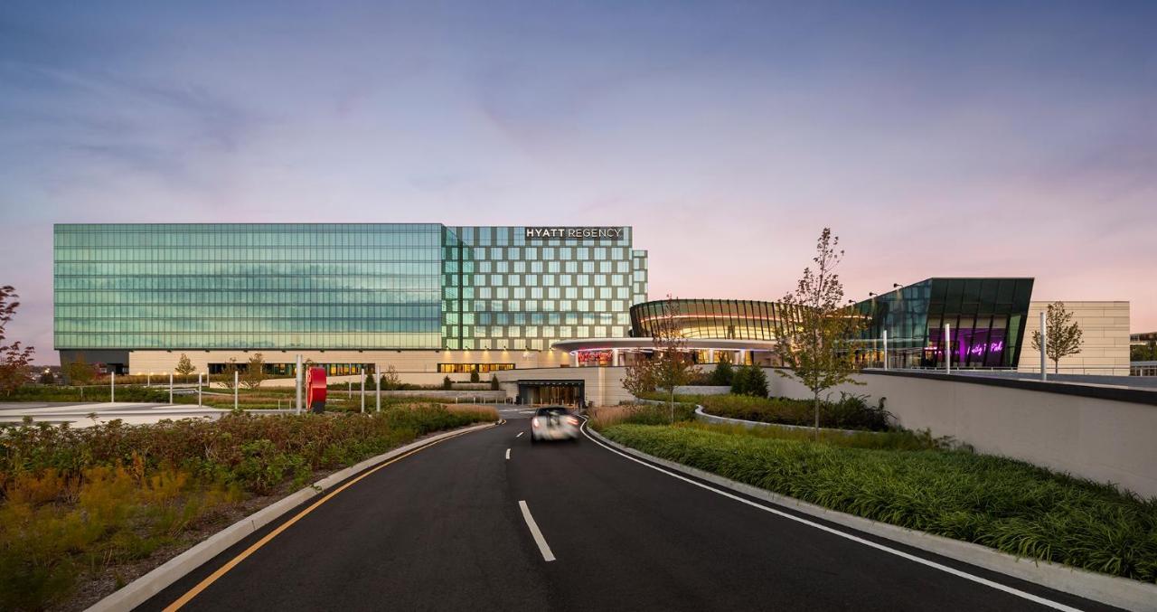 Hyatt Regency Jfk Airport At World 4*