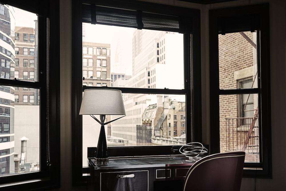 Iroquois Times Square 5* New York