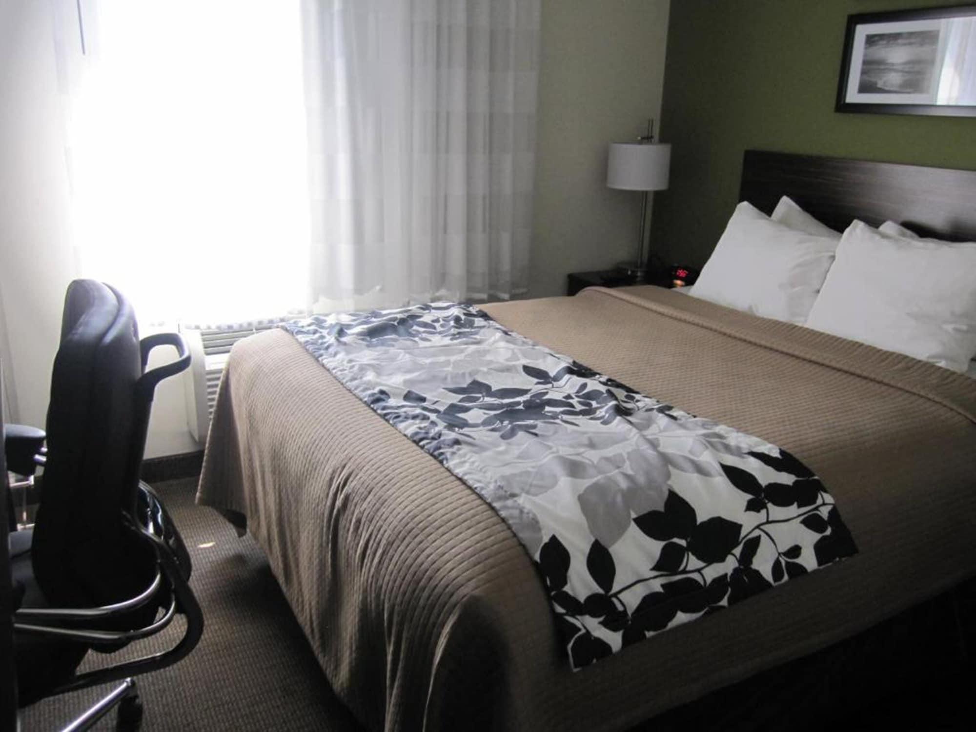 Cresthaven Jamaica-jfk Hotel