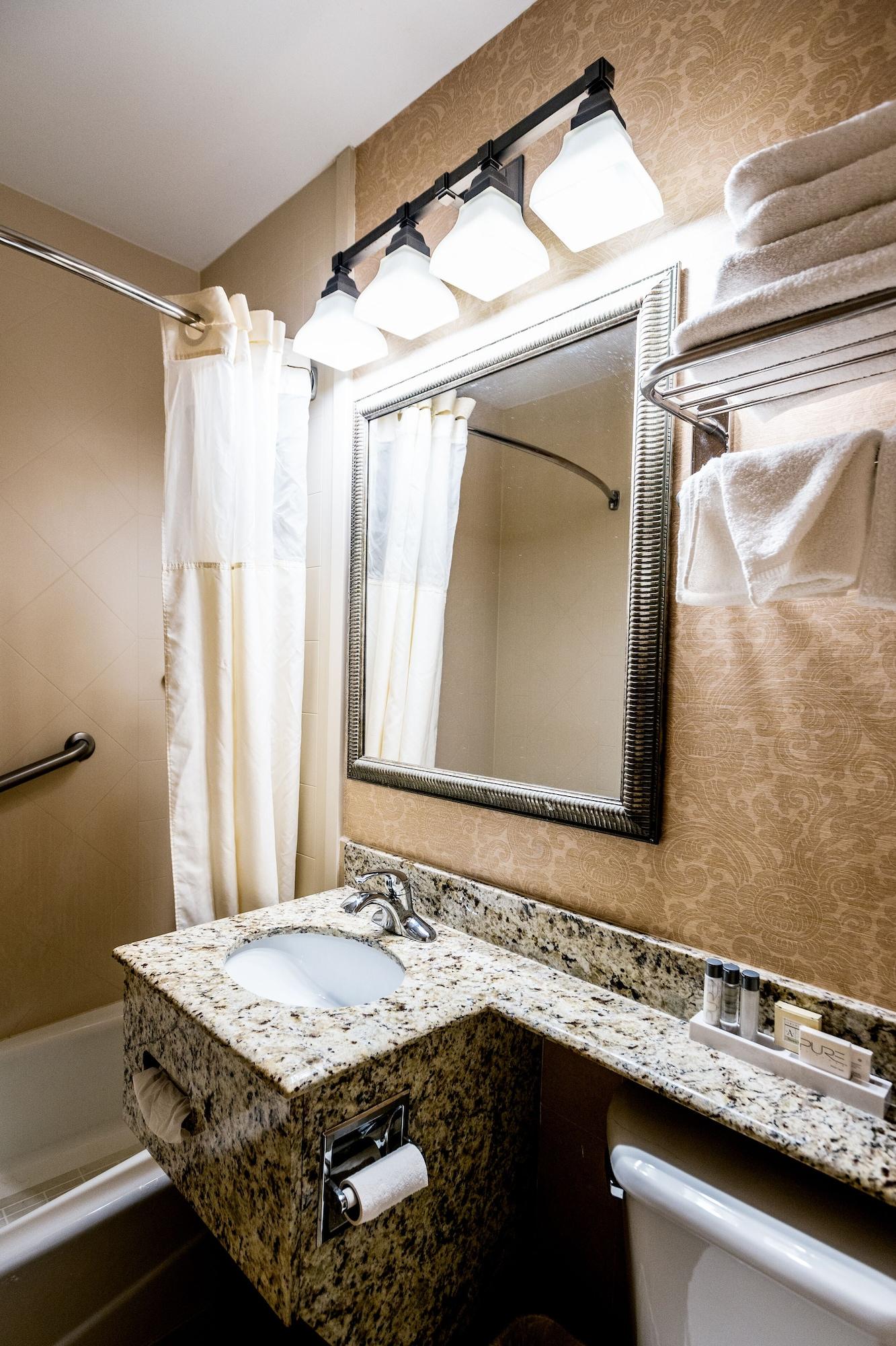 Anchor Hotel 3*