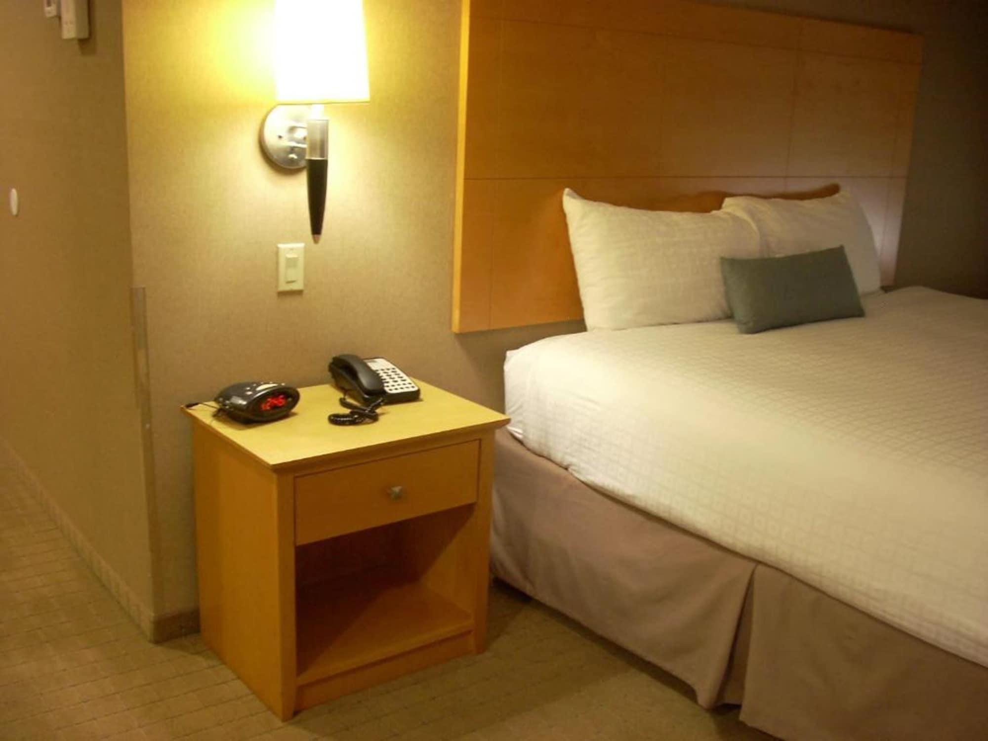 Hotel Marco Laguardia & New York