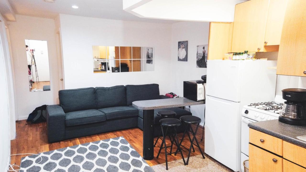 Private In Times Square Homestay *