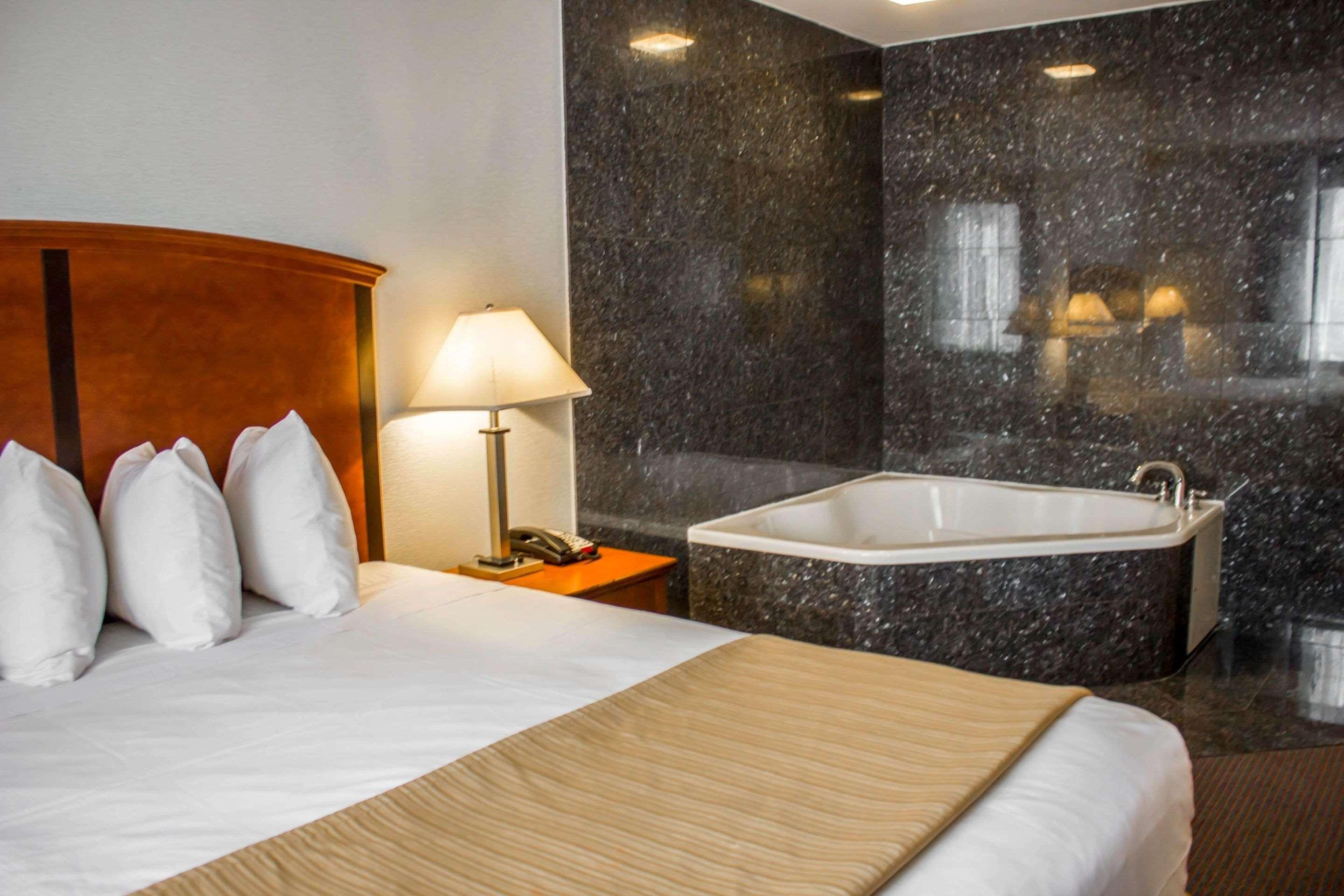 Hotel Quality Long Island - Queensboro Bridge New York