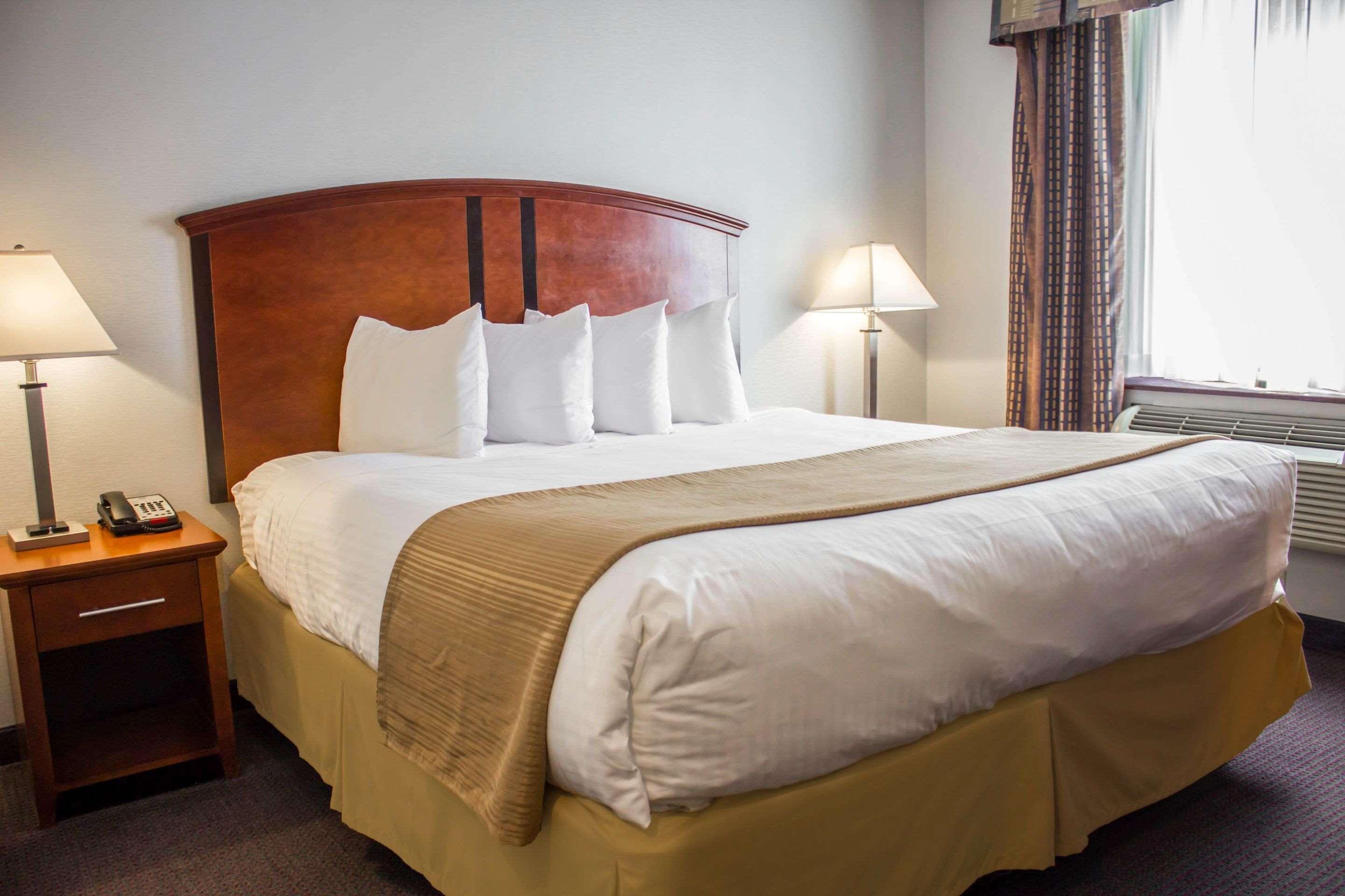 Quality Long Island - Queensboro Bridge Hotel