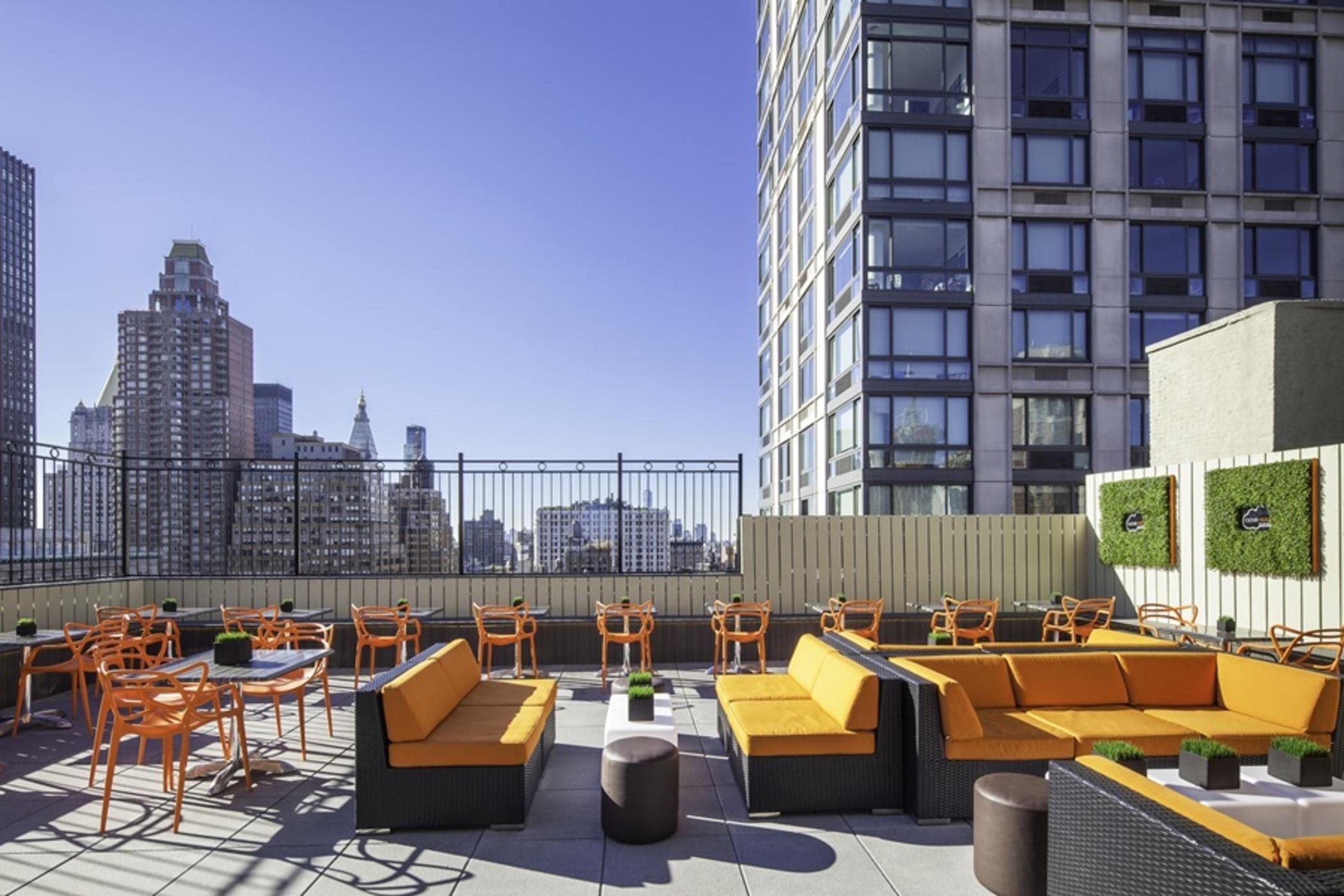 Nyma, The Manhattan