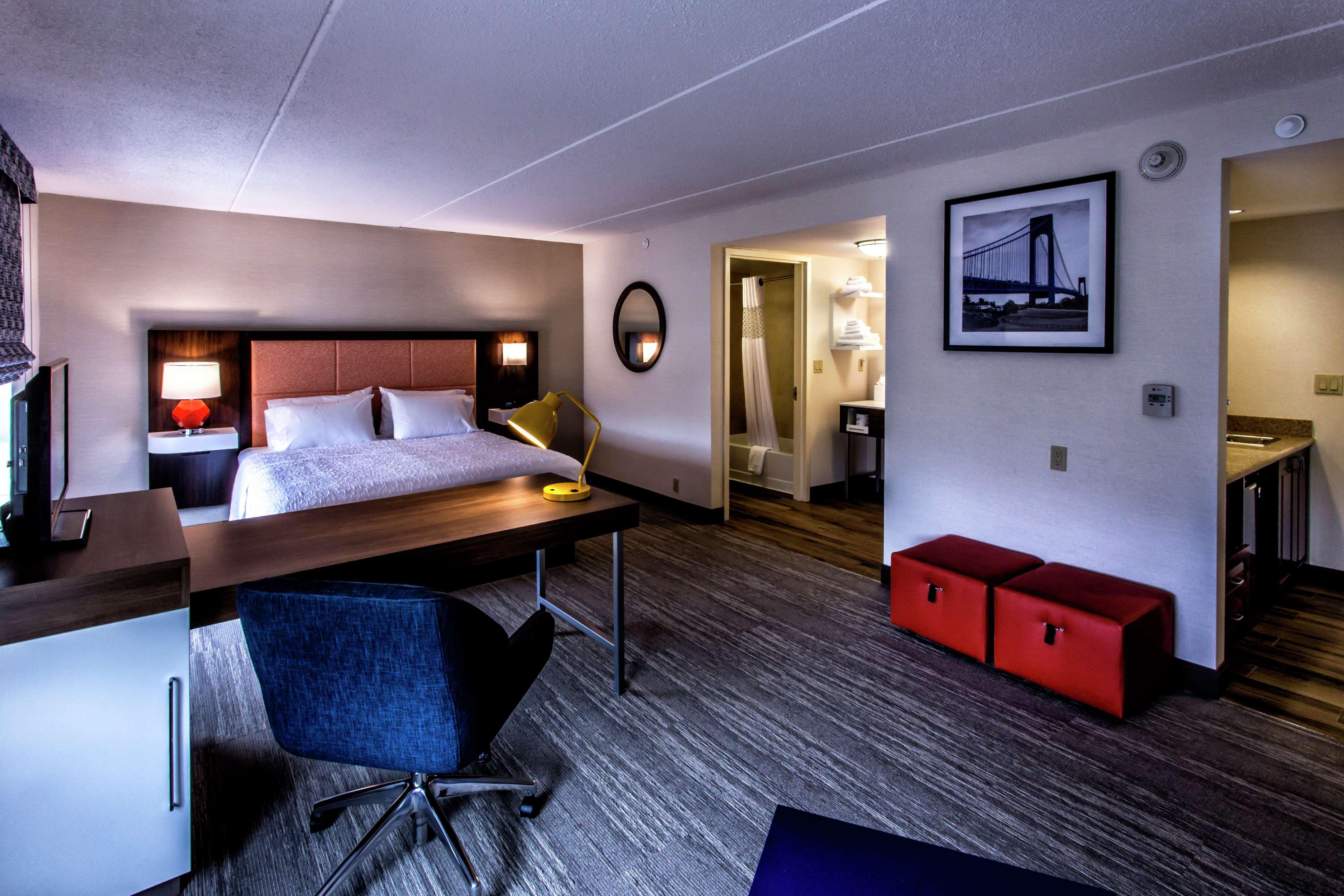 Hampton Inn&suites Staten Island Hotel