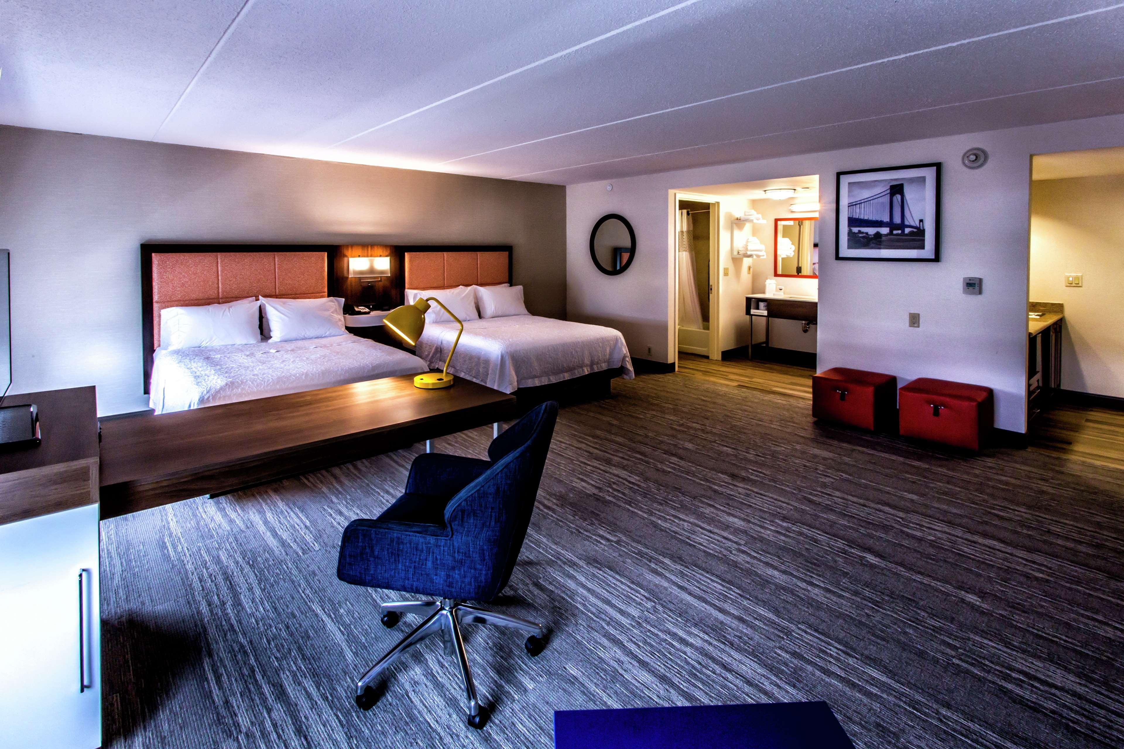 Hampton Inn&suites Staten Island