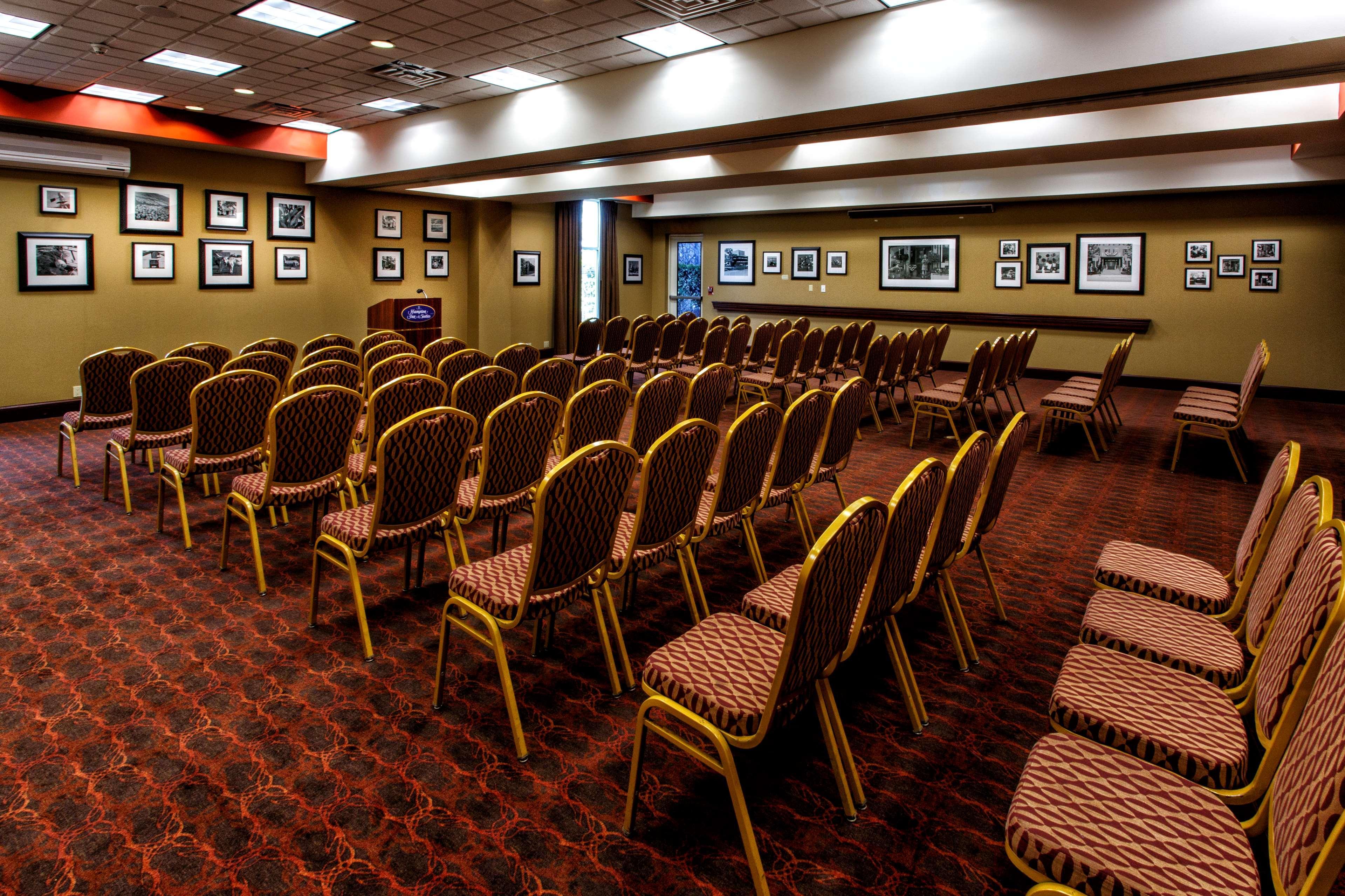 Hampton Inn&suites Staten Island Hotel 3*