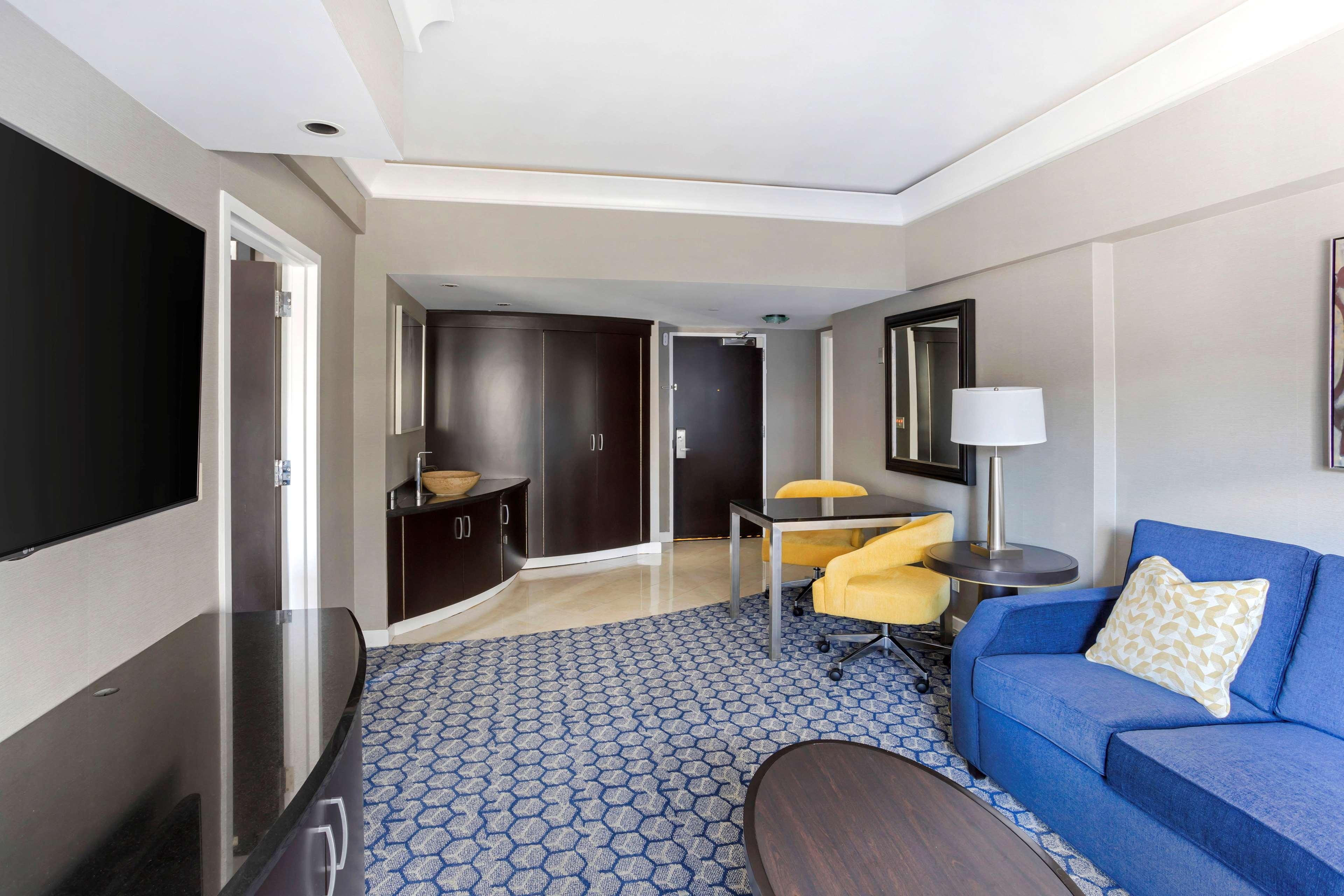 Hilton Club Hotel 3*