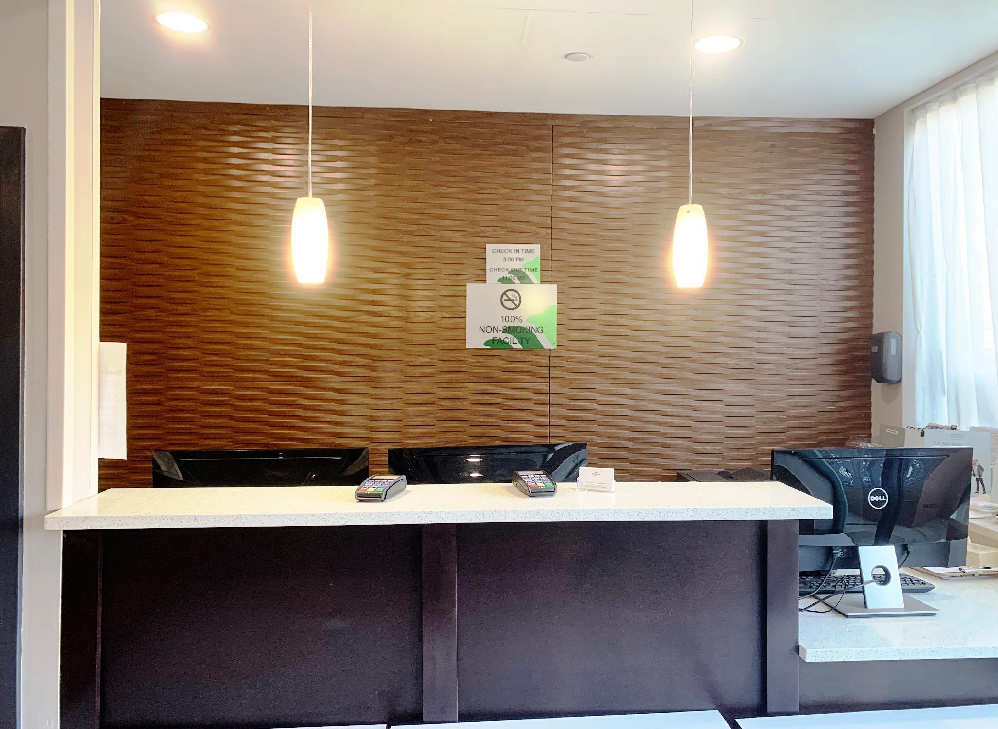 Hotel Wingate By Wyndham Jfk Airport, Far Rockaway Ny