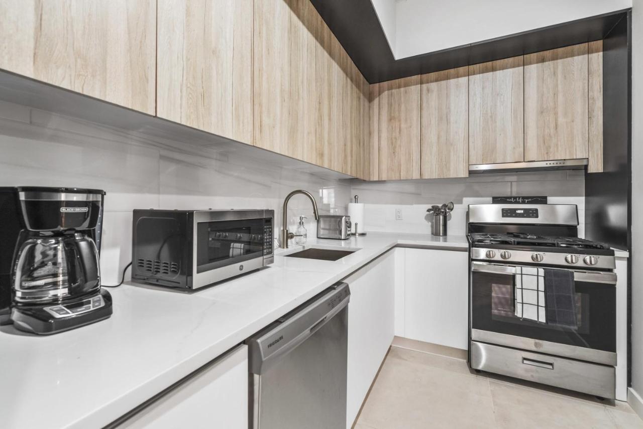 Notch 2br 2ba Minutes To Park Hotel New York