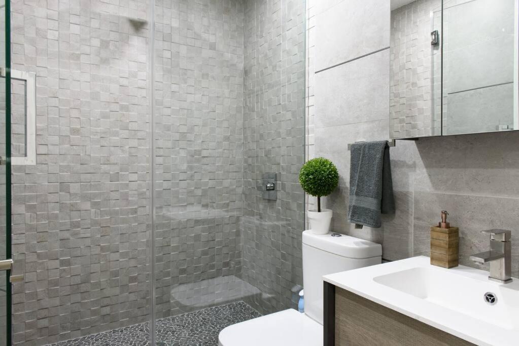 75-2b Prime Upper East Brand New 1br W D Elev Apartment New York