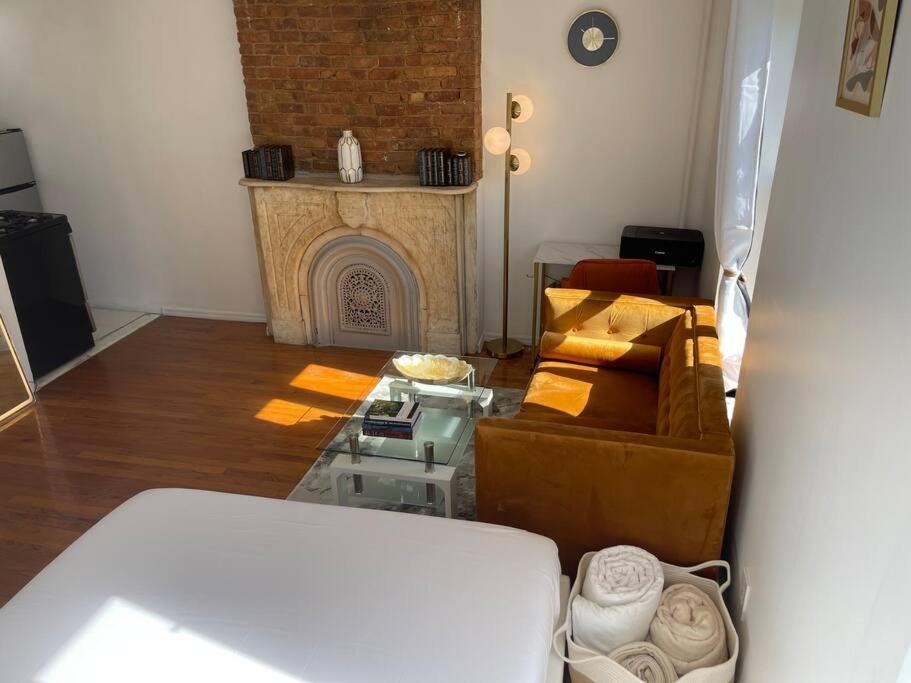 Modern Studio For Long In Nyc