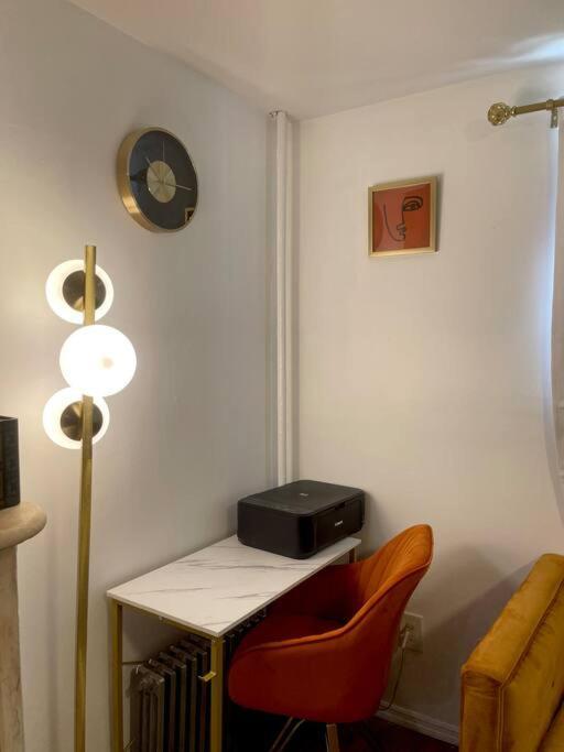 Modern Studio For Long In Nyc Apartment New York