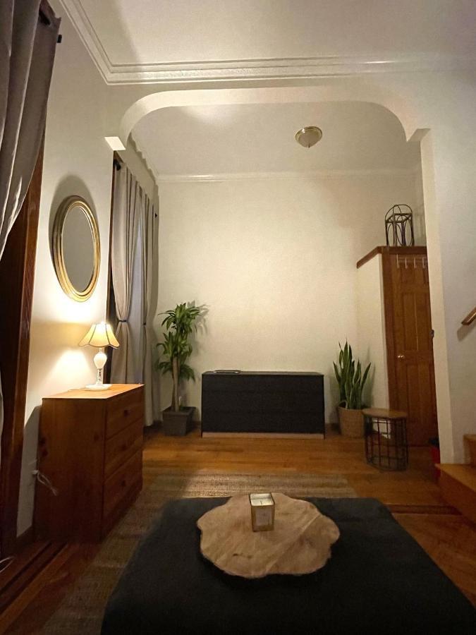 Apartment Entire In Upper West *