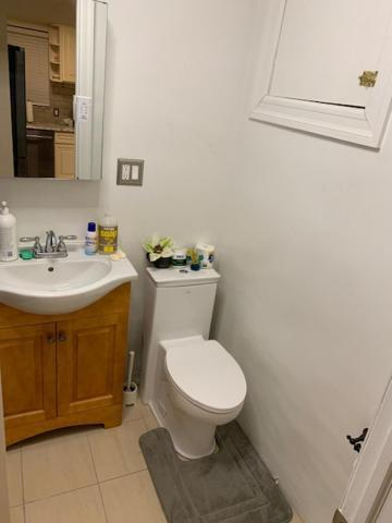 Apartment Beautiful Brooklyn Koi-fish Pond-garden New York