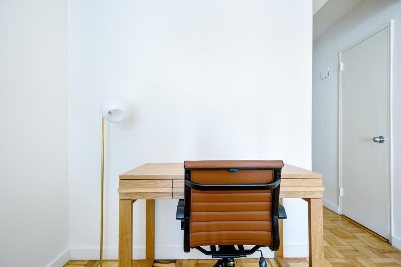 Midtown E 2br W Wd Nr Park Nyc-533 * New York