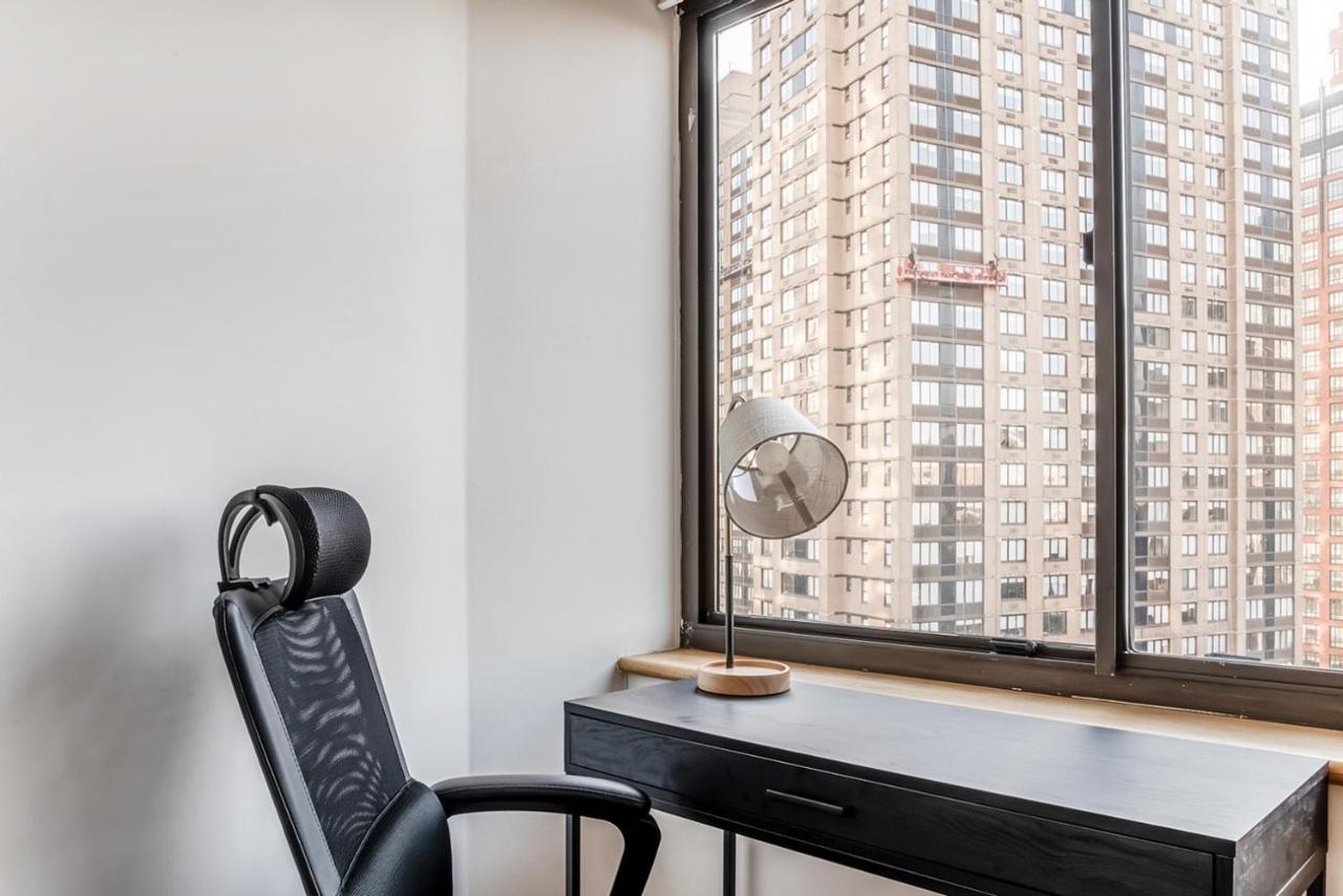 Ues 2br W Elevator Doorman Gym Nr Park Nyc-1071 Apartment *