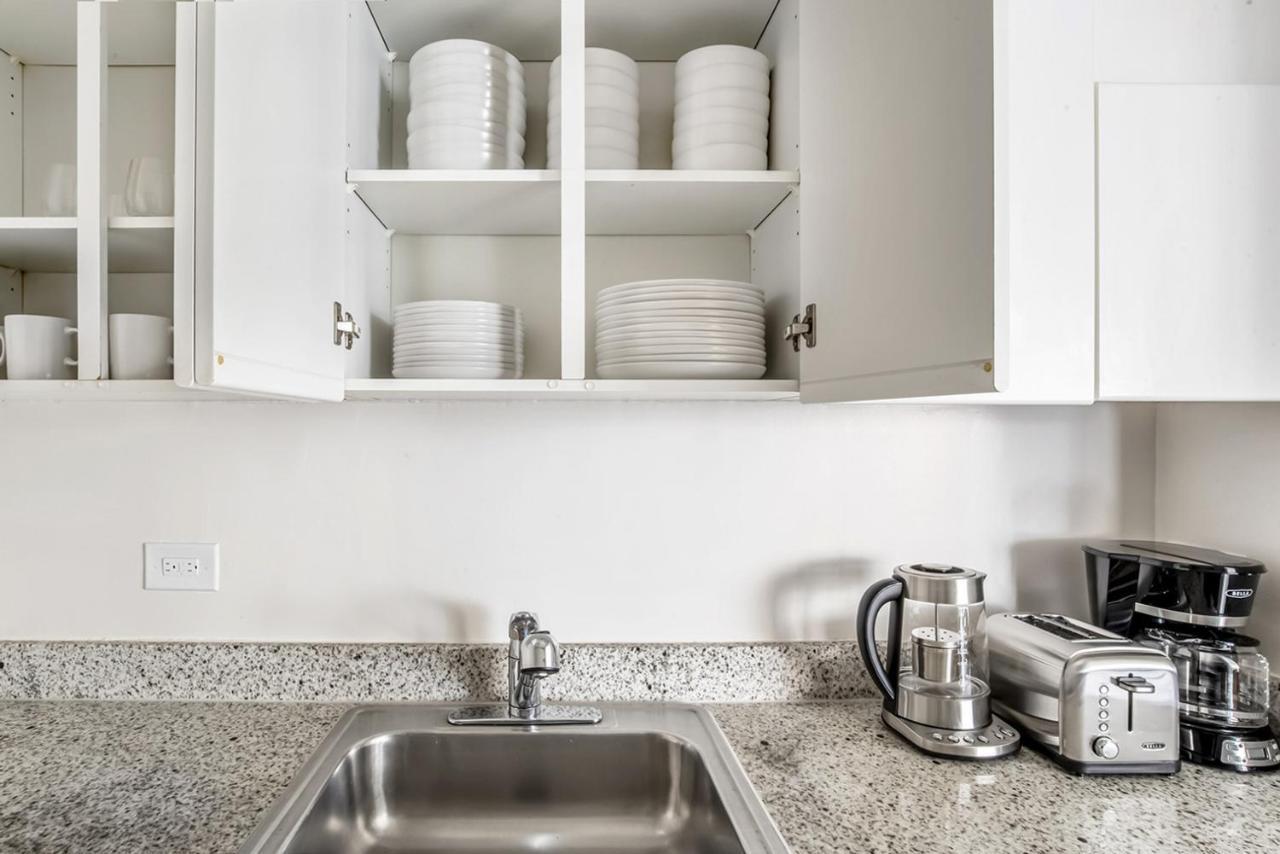 Ues 2br W Elevator Doorman Gym Nr Park Nyc-1071 *