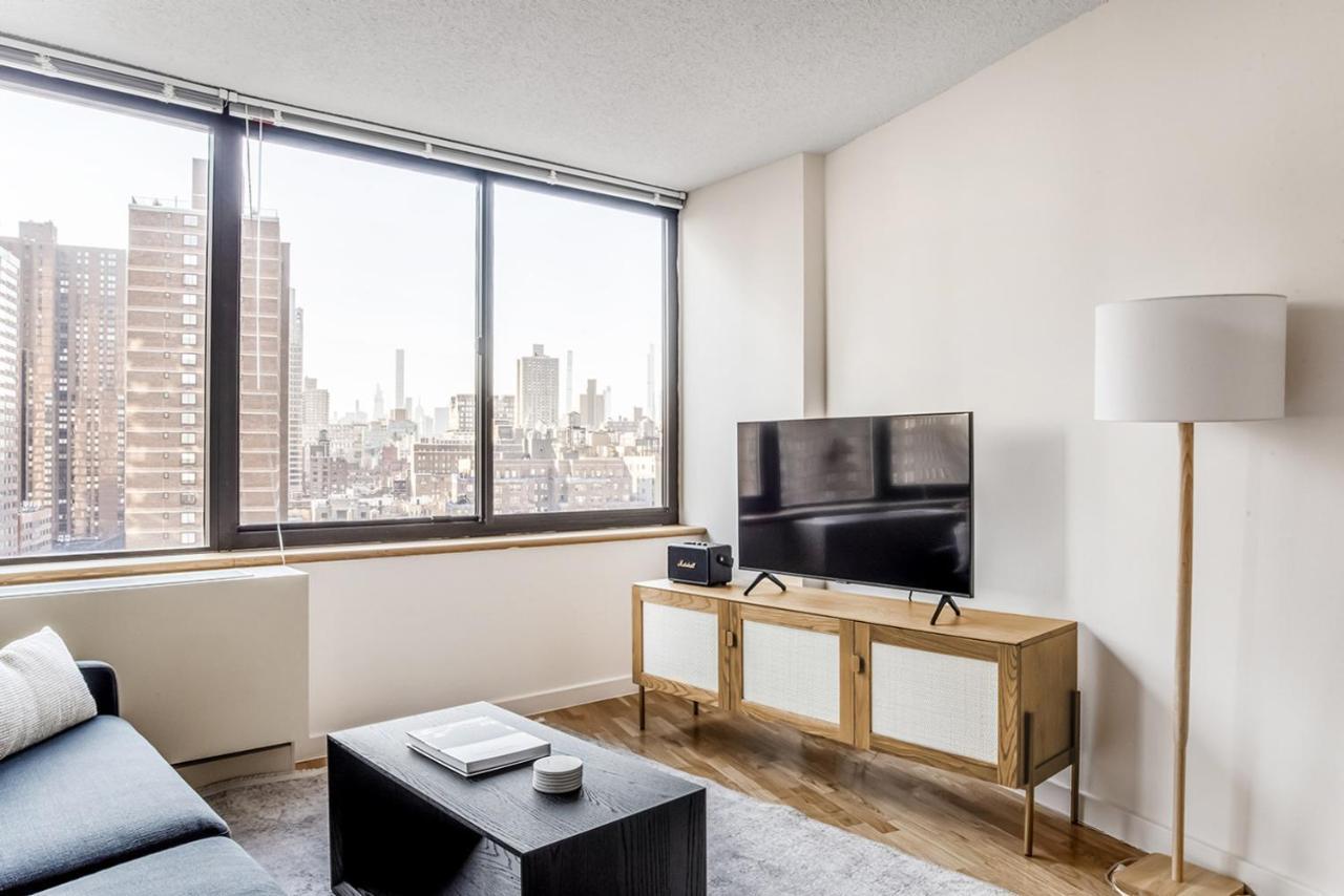 Ues 2br W Elevator Doorman Gym Nr Park Nyc-1071 New York