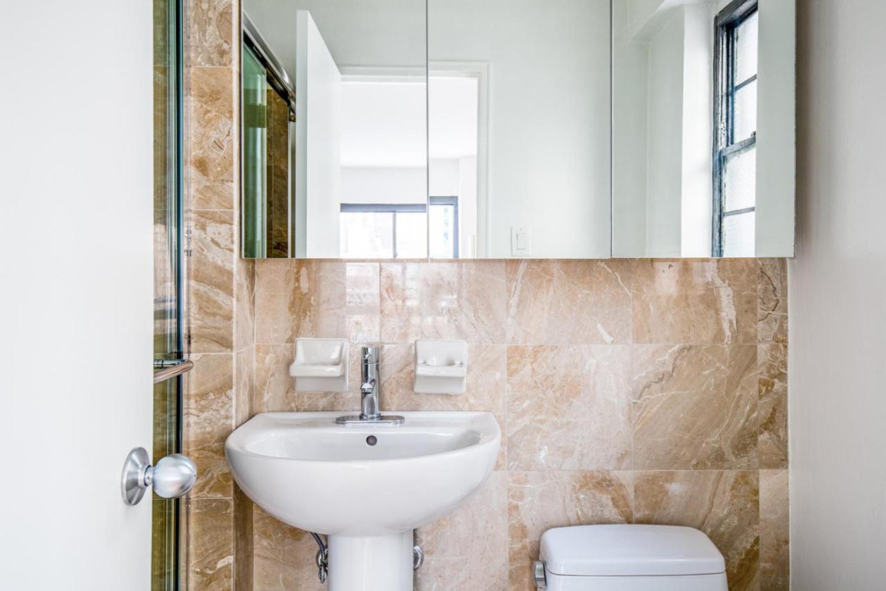 Midtown E 2br W Wd Nr Park Nyc-533 Apartment New York