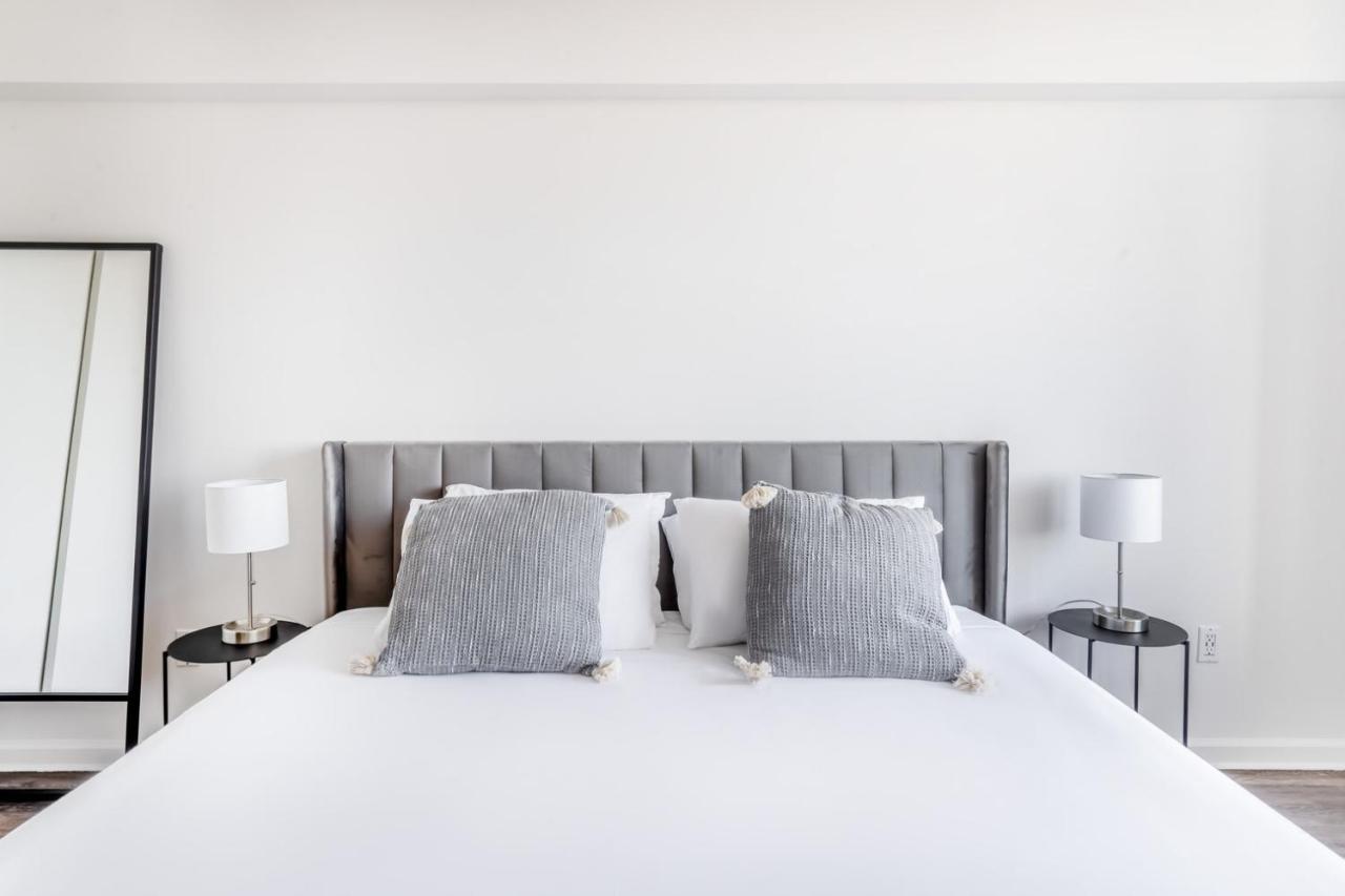 Apartment Midtown West 2br W Doorman Gym Wd Nr Times Sq Nyc-1067 *