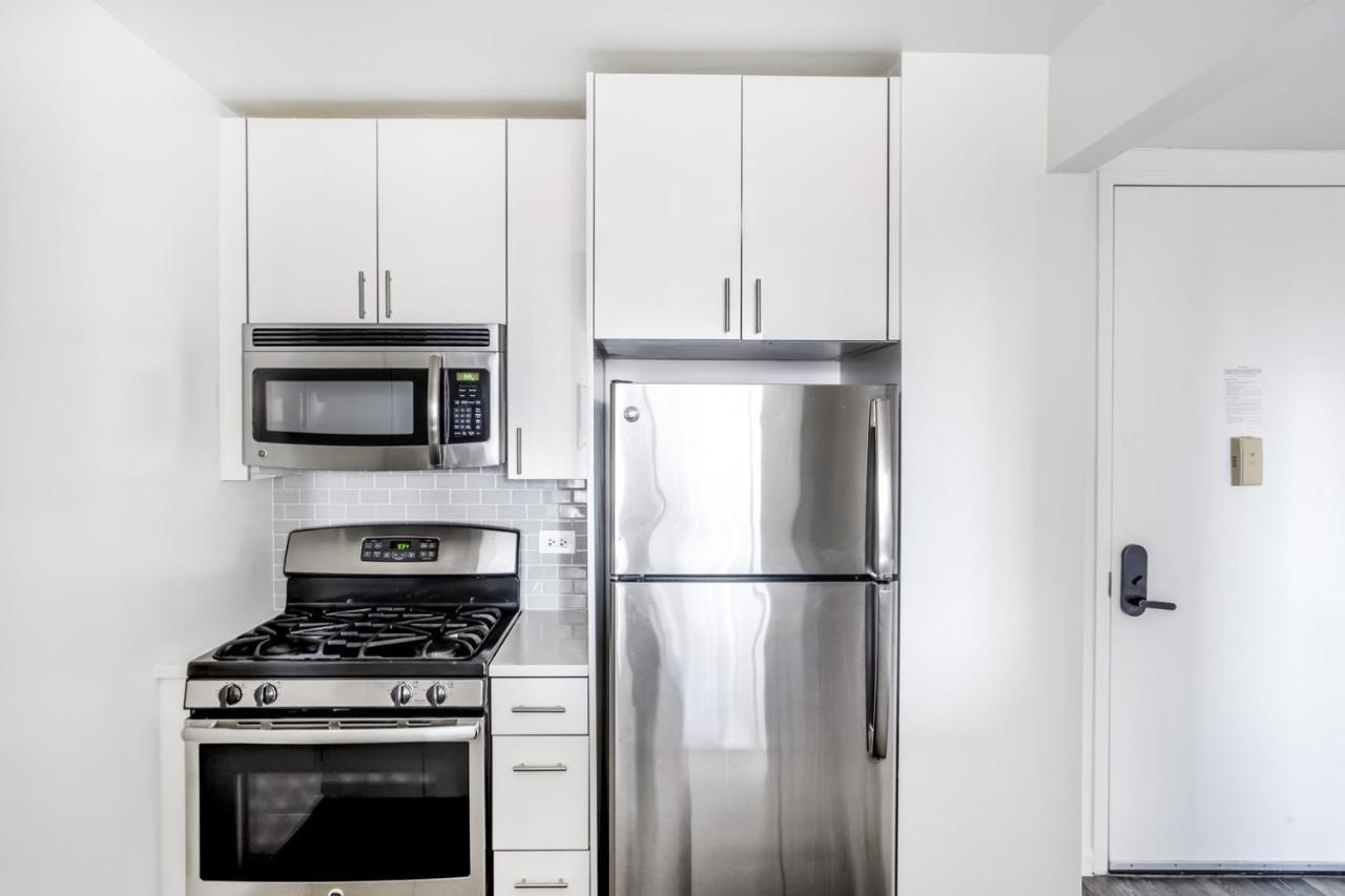 Apartment Midtown West 2br W Doorman Gym Wd Nr Times Sq Nyc-1067 New York