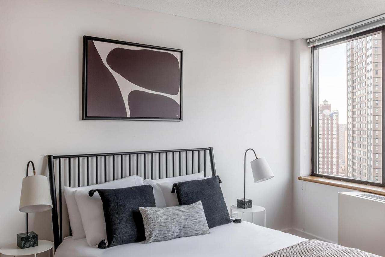 Ues 2br W Elevator Doorman Gym Nr Park Nyc-1071 Apartment *