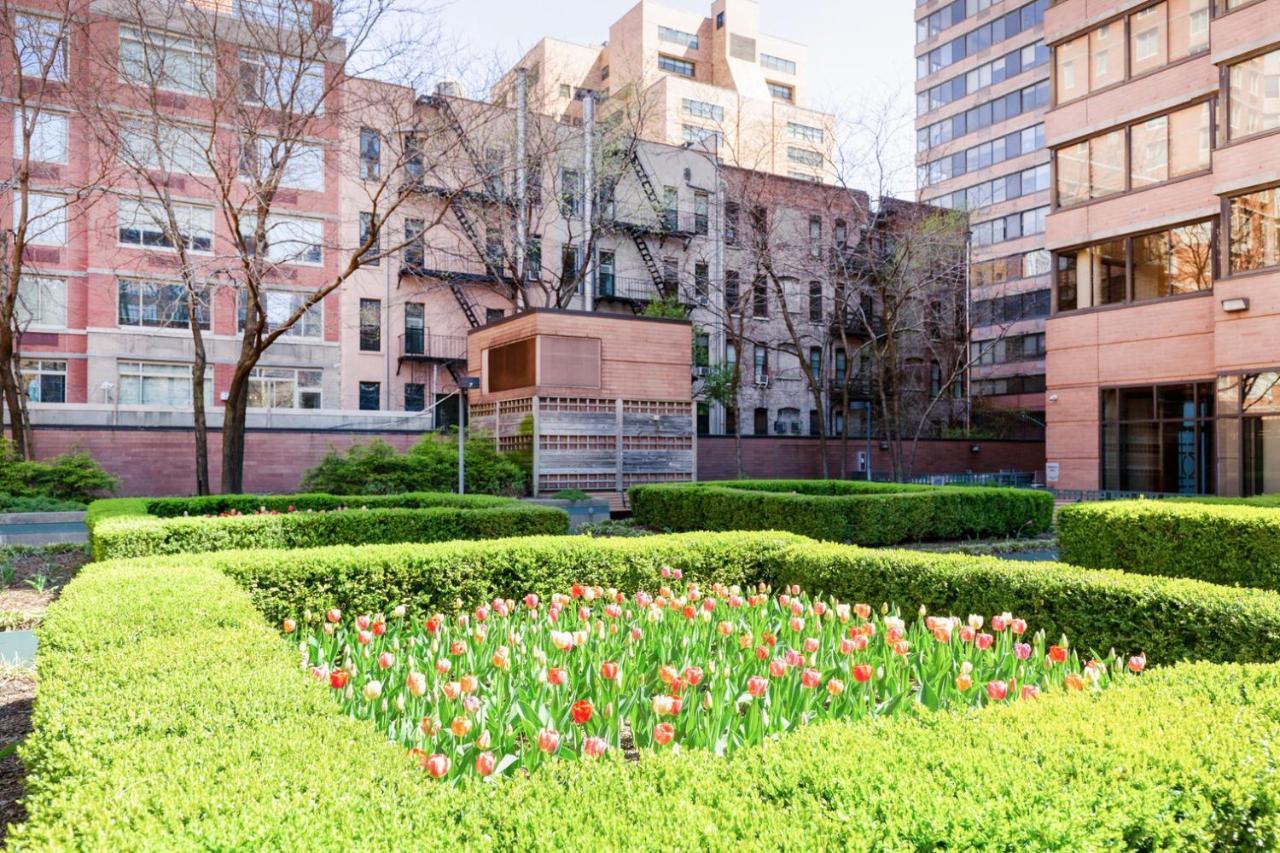 Ues 2br W Elevator Doorman Gym Nr Park Nyc-1071 * New York