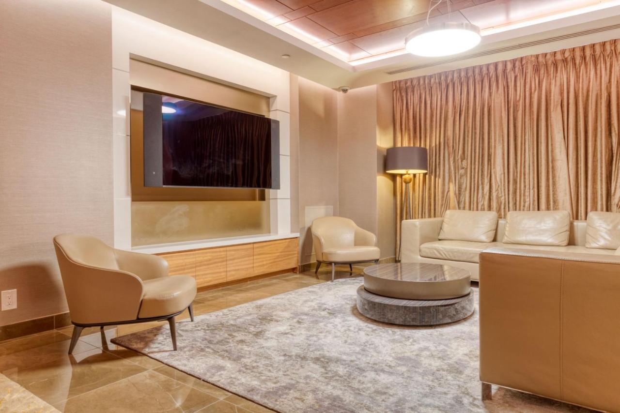 Ues 2br W Elevator Doorman Gym Nr Park Nyc-1071 *