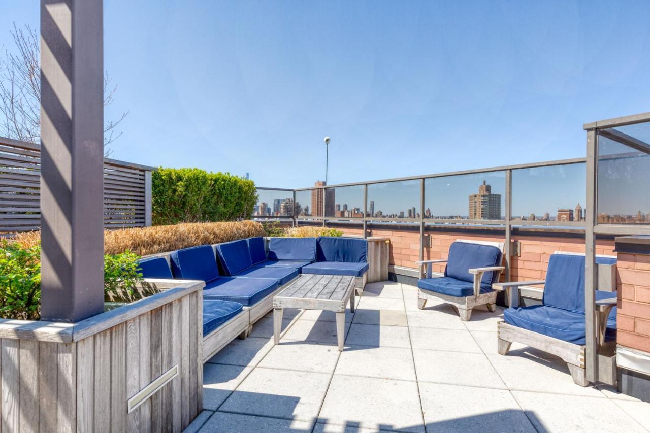 Ues 2br W Elevator Doorman Gym Nr Park Nyc-1071 Apartment