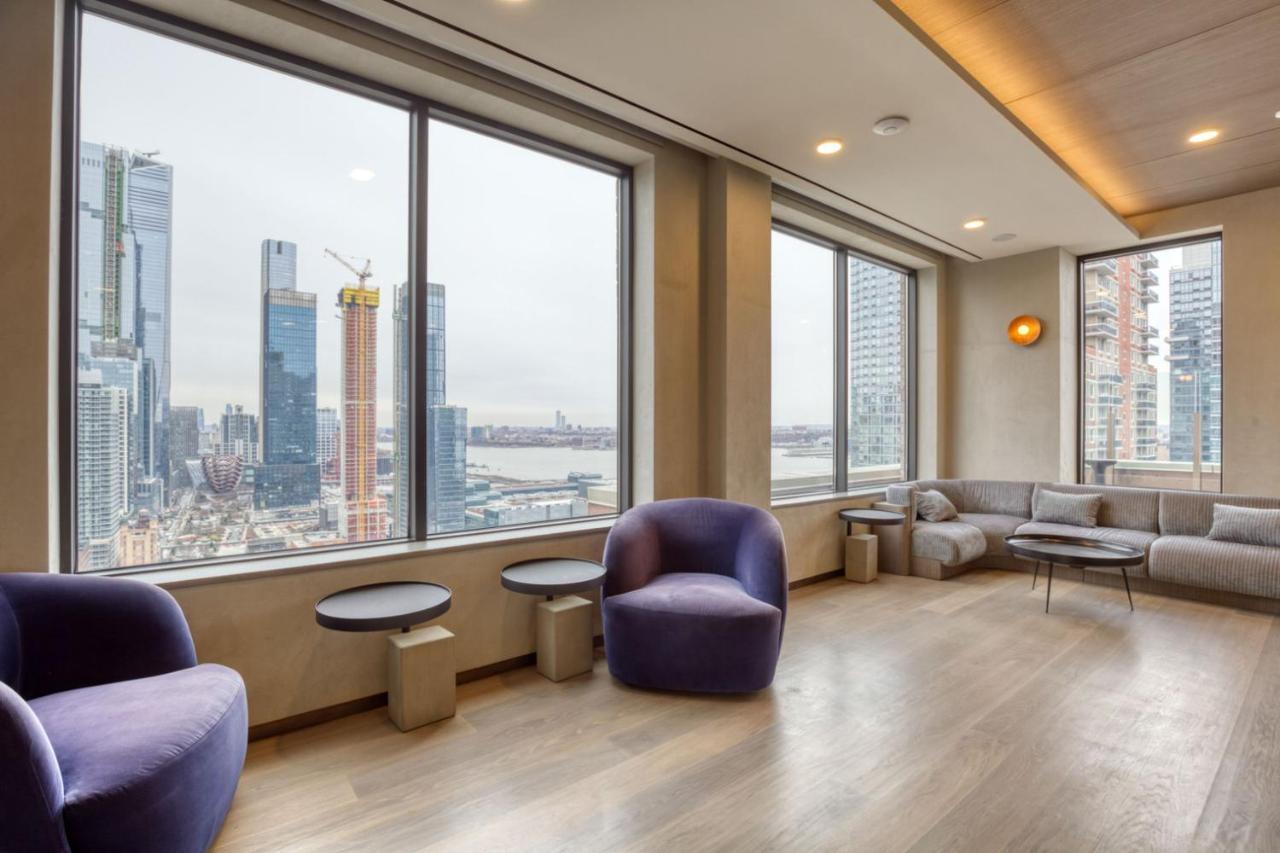 Apartment Midtown West 2br W Doorman Gym Wd Nr Times Sq Nyc-1067