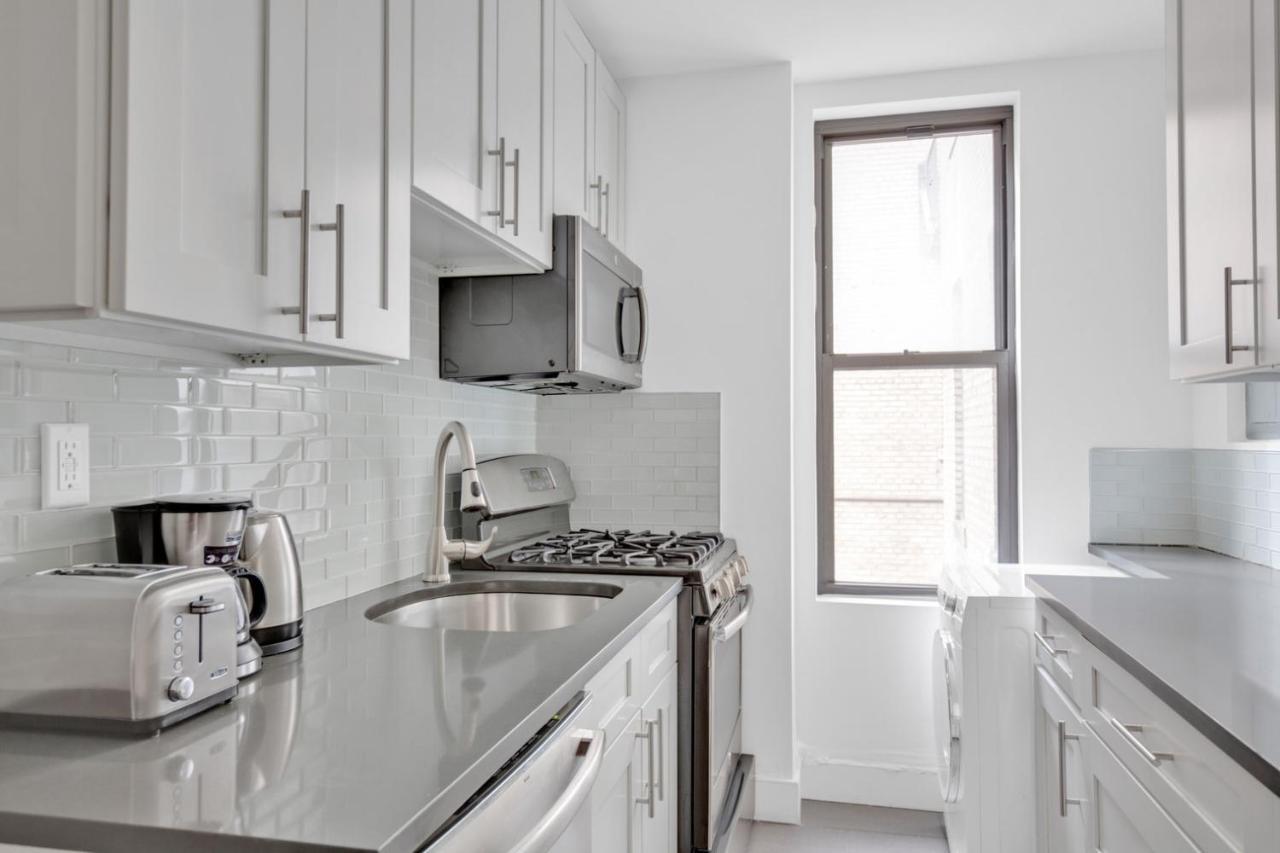 Midtown 2br W Elevator Doorman Nr Shopping Nyc-737 *