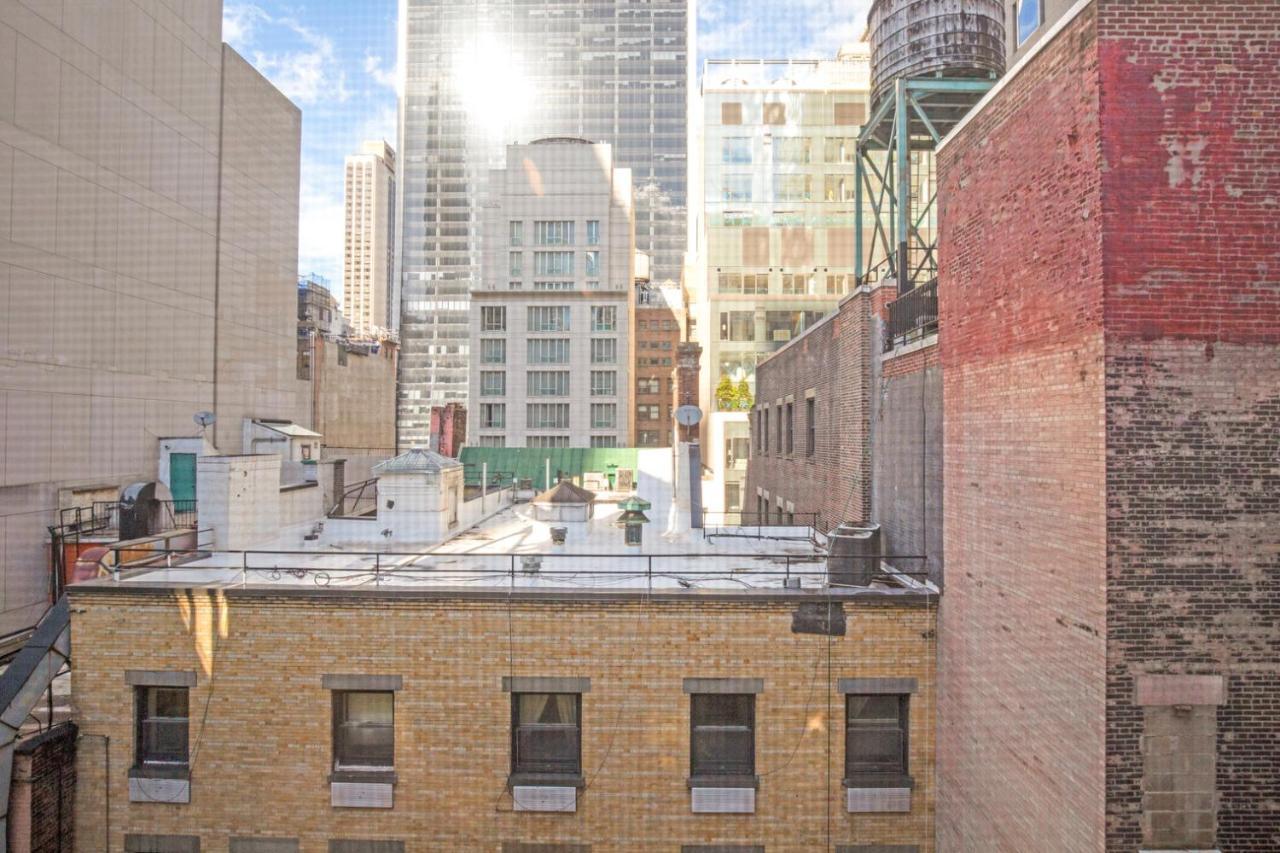 Apartment Midtown 2br W Elevator Doorman Nr Shopping Nyc-737 New York