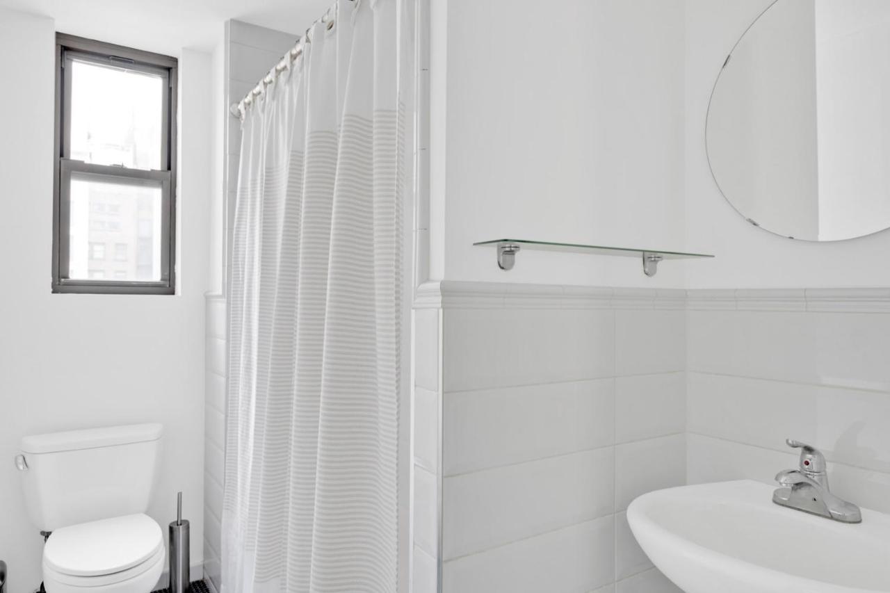 Midtown 2br W Elevator Doorman Nr Shopping Nyc-737