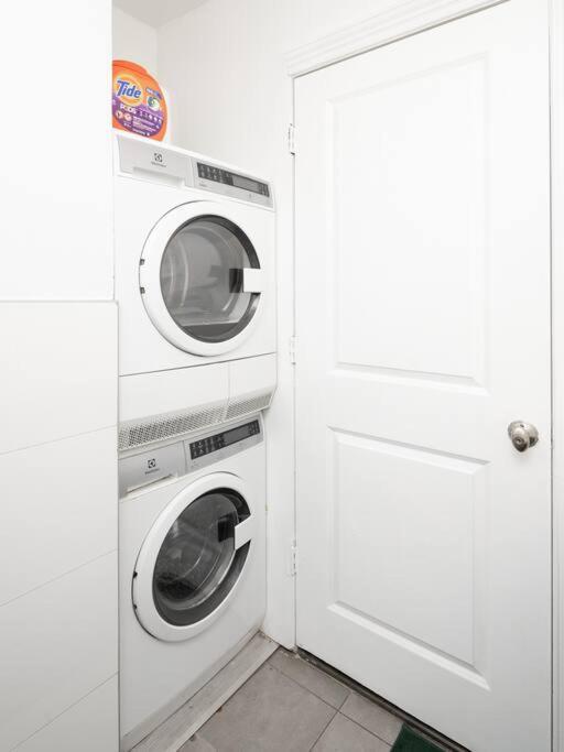 New 3bd/2ba Near Times Square Apartment *