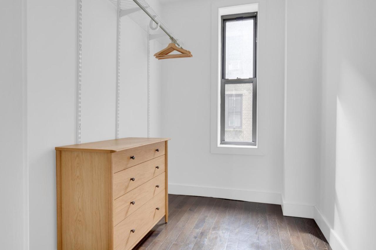 Midtown 2br W Elevator Doorman Nr Shopping Nyc-737 Apartment