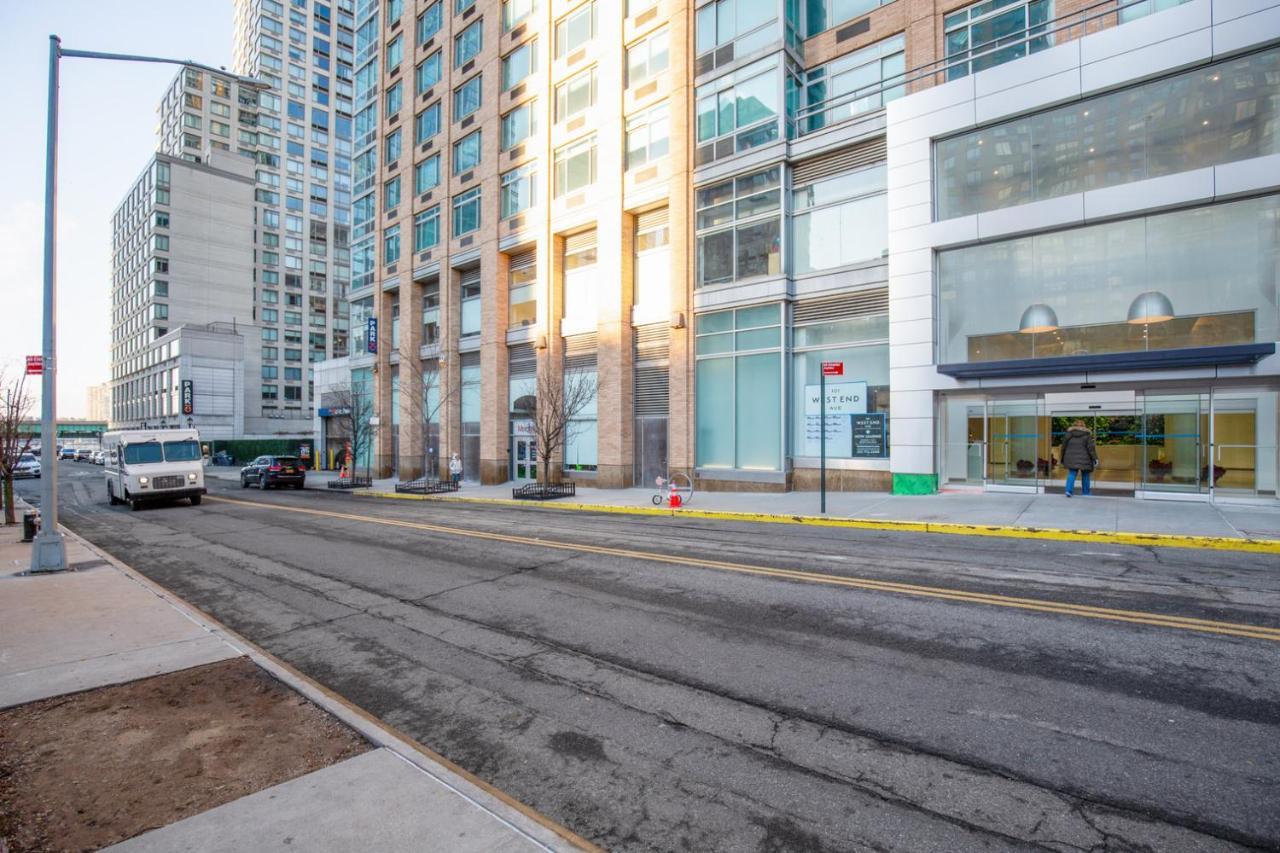 Uws 1br W Wd Nr Lincoln Center Nyc-880 *
