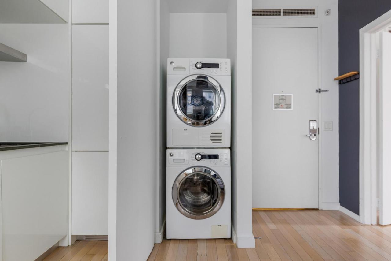 Midtown 1br W Doorman Gym Wd Nr Rock Center Nyc-1127 Apartment