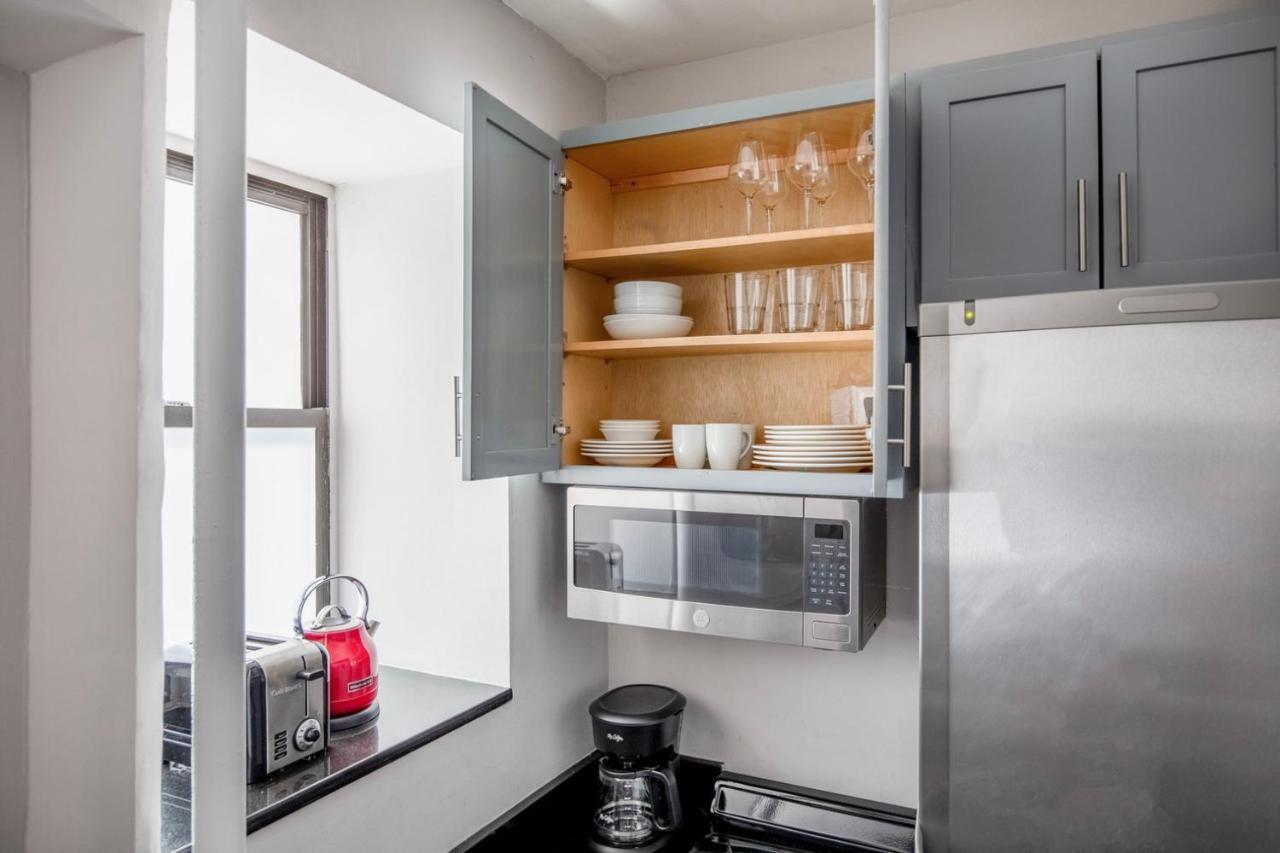 Apartment Soho 1br W Private Deck Wd Nr New Museum Nyc-1104 *
