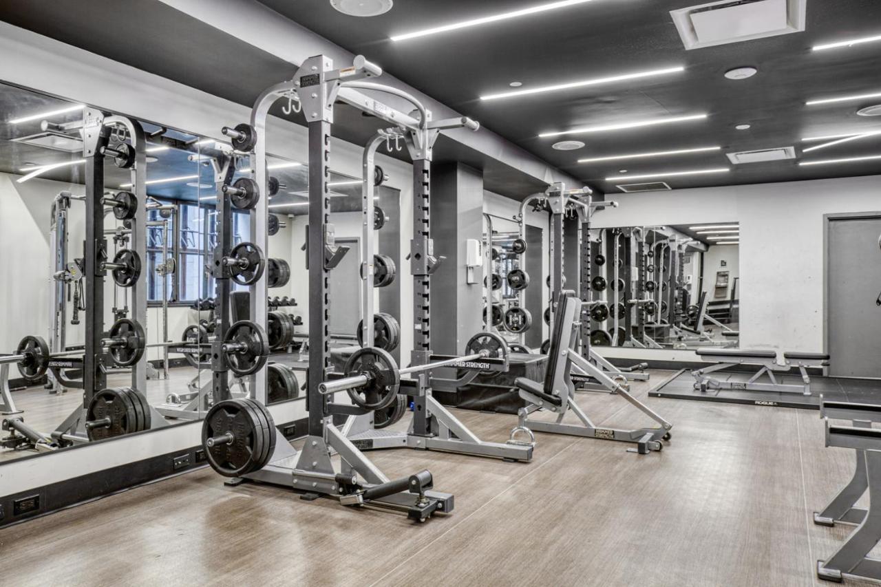 Fidi Studio W Residents Bar Golf Simulator Gym Nyc-271 * New York