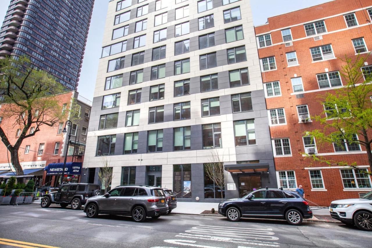Apartment Ues 1br W Doorman Gym Nr Carl Schurz Park Nyc-641 New York