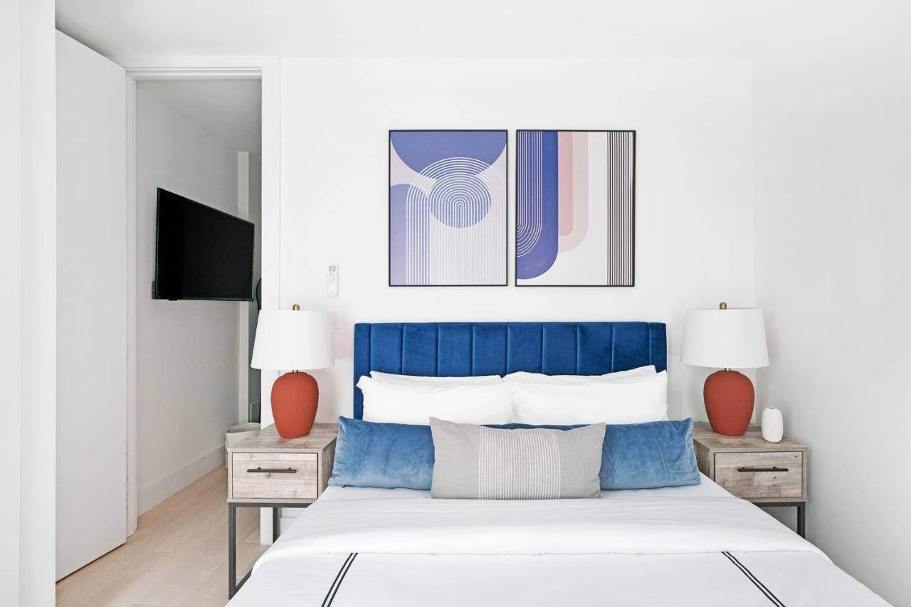 48-3rw Brand New 1br Prime Hells Kitchen - W D New York