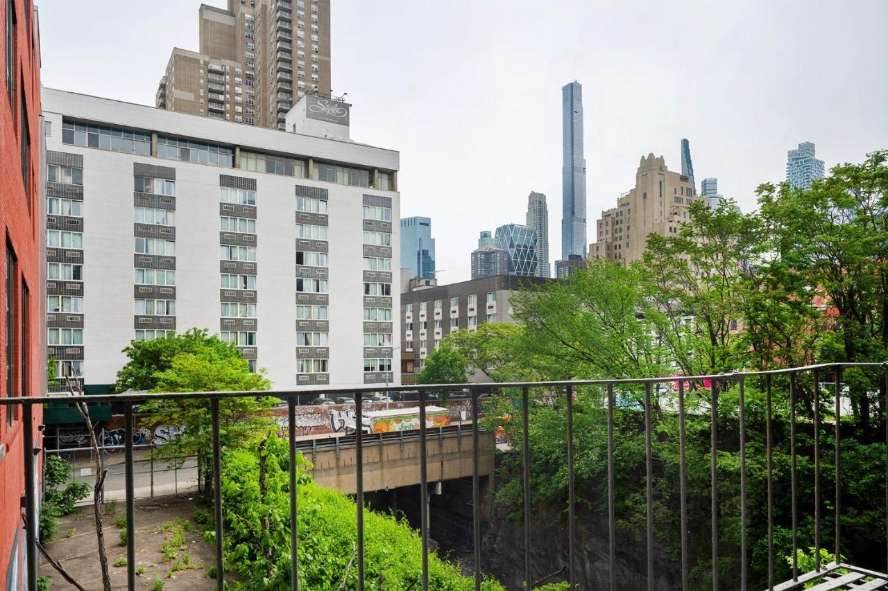 48-3rw Brand New 1br Prime Hells Kitchen - W D New York