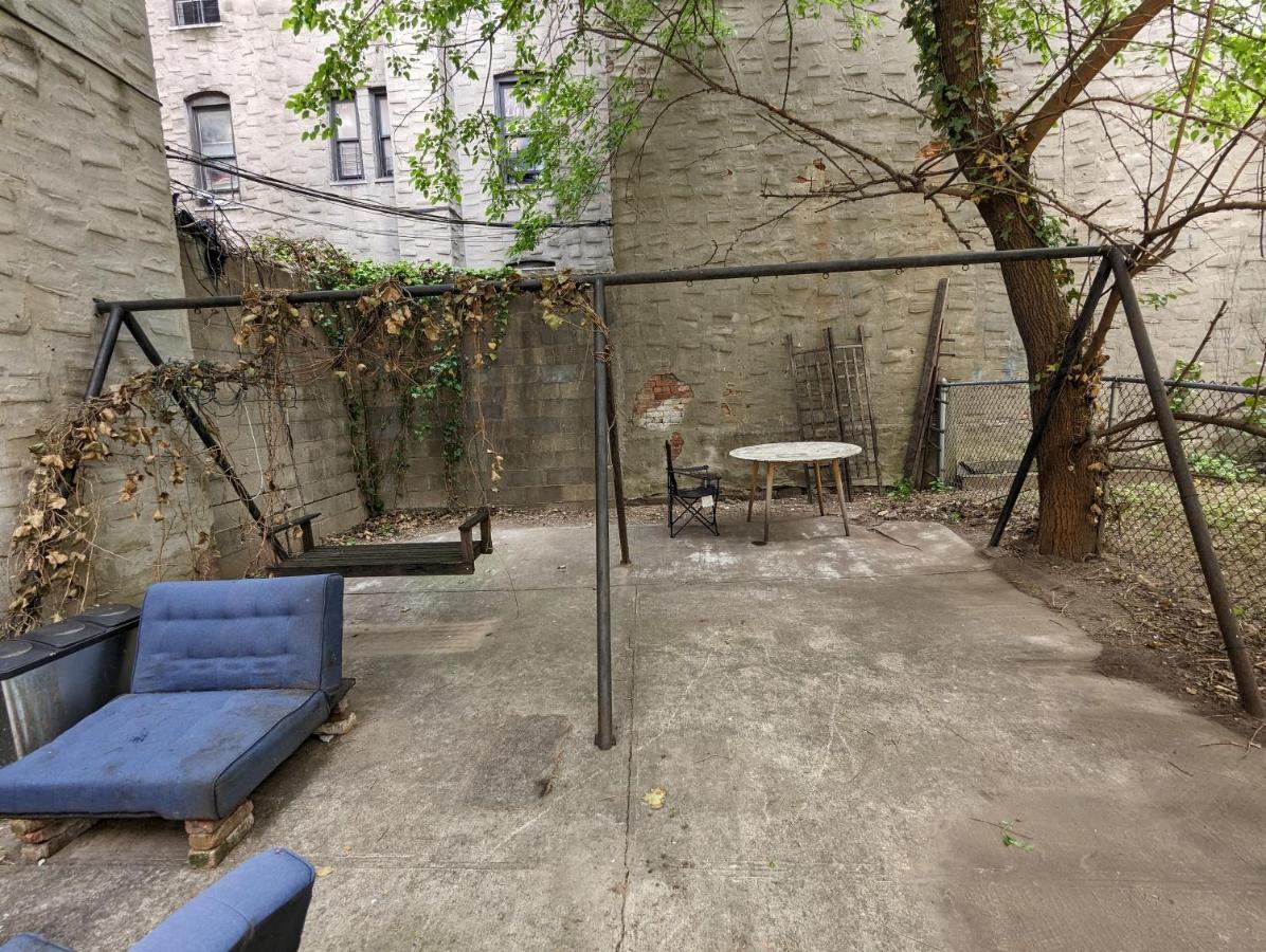 & Affordable Williamsburg Small *