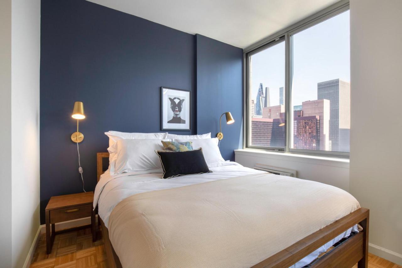 Midtown W W Sundeck Gym Nr Times Sq Nyc-263 * New York