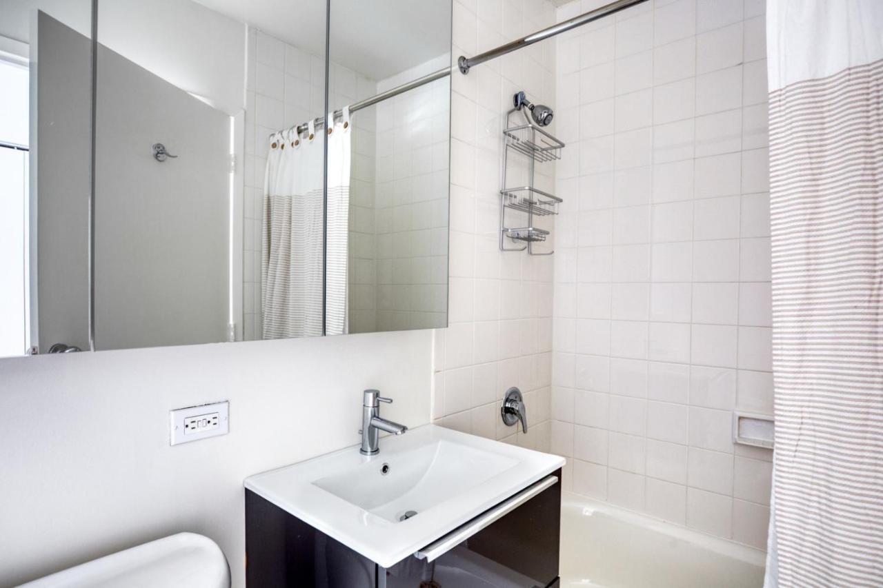 Apartment Fidi 1br W Gym Doorman Elevator Nr St Nyc-1051 New York