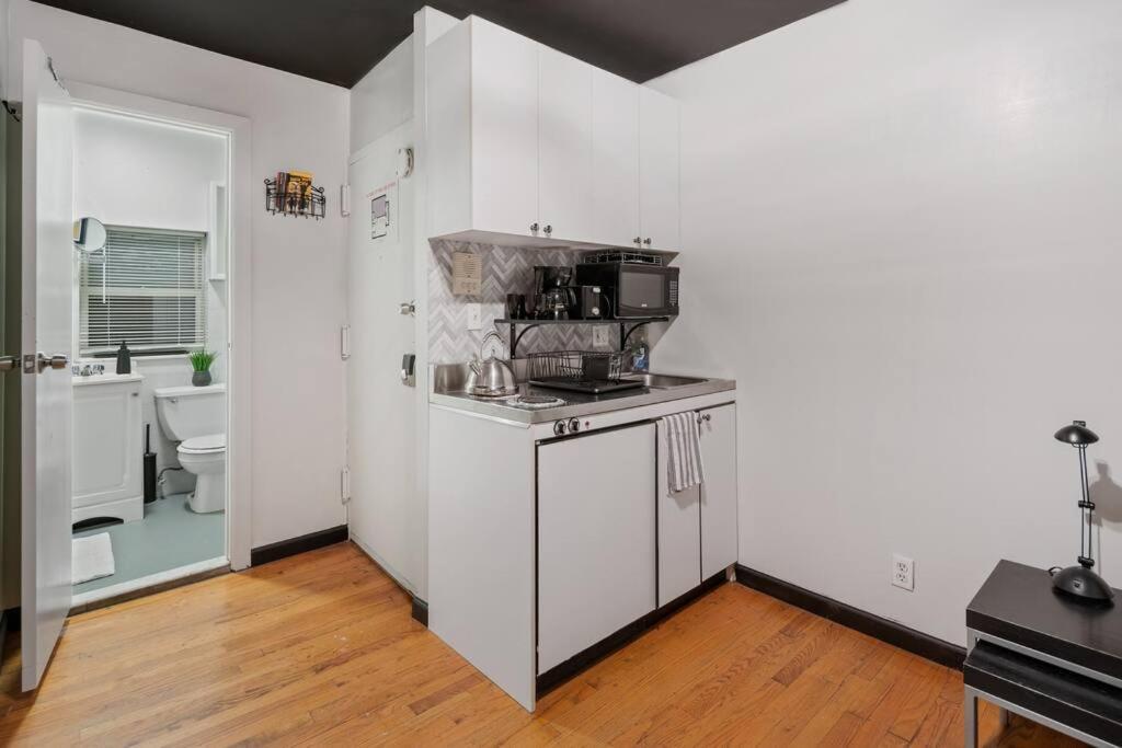 Midtown - Walking Distance To Times Square *