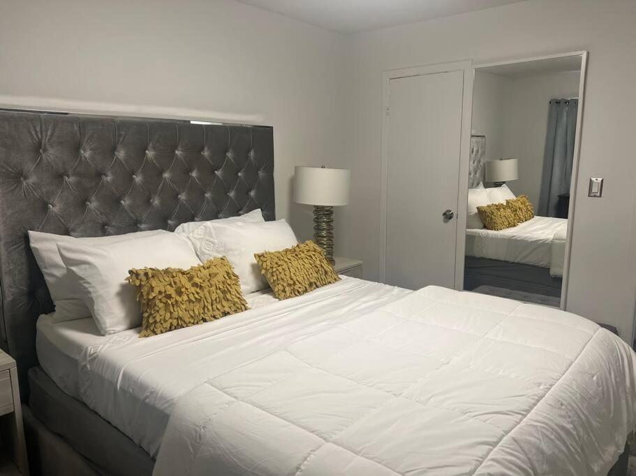 Cozy Lovely 2 Bedroom Apt, 5 Mins From Jfk Apartment *