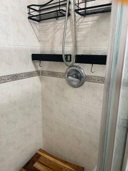 Cozy Lovely 2 Bedroom Apt, 5 Mins From Jfk *